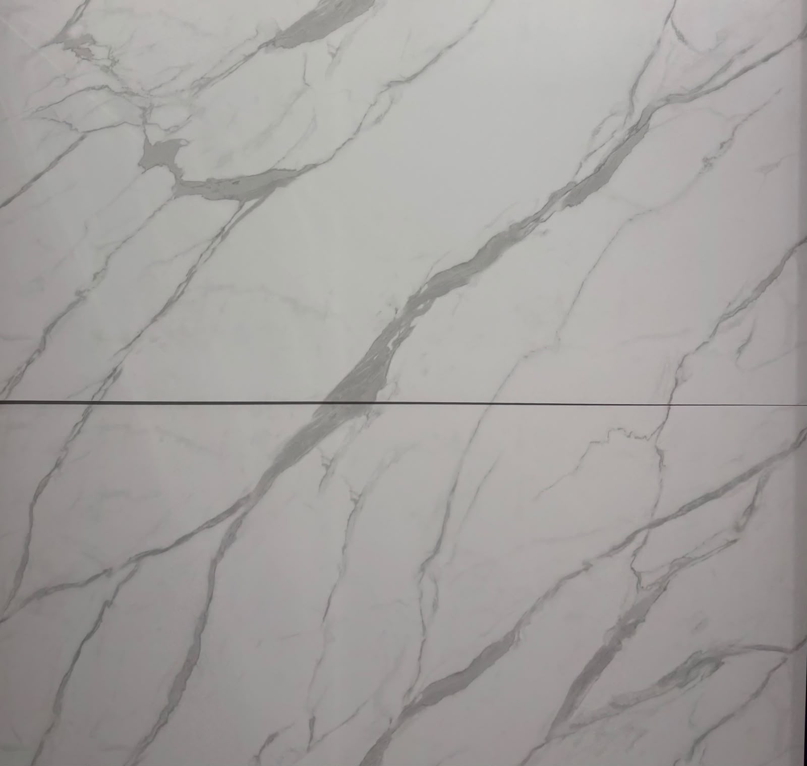 Infinity Statuario Pale Rocker